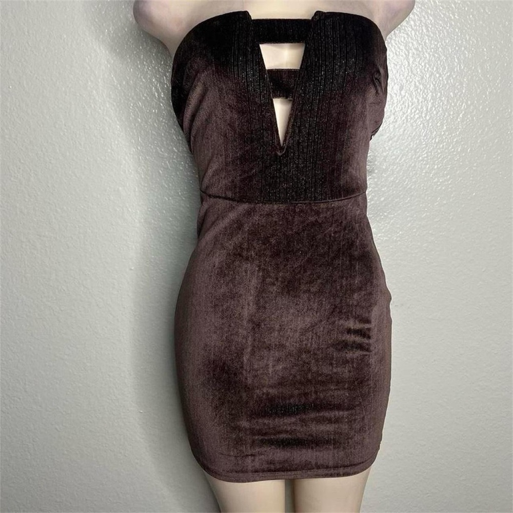 Elegant Choclate Brown Velvet Strapless Dress